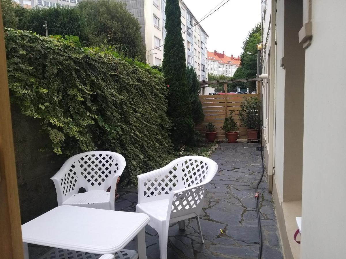 Apartamento Con Pequeno Jardin En El Centro Ferrol Esterno foto